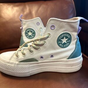 Converse Lift Platform Green Colorblock Overlay Sneakers ‘Oat Milk’.